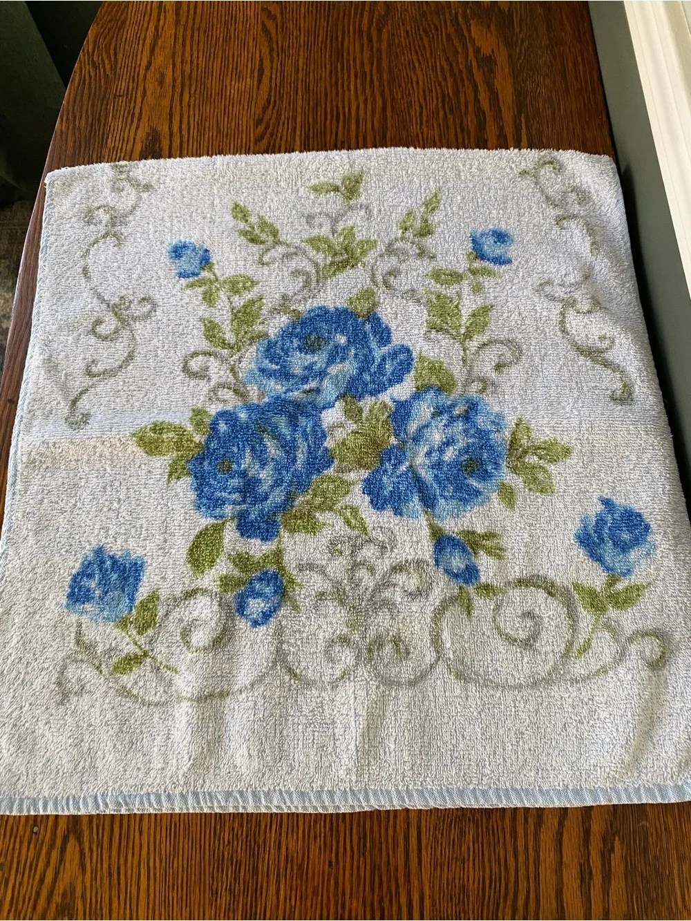 Vintage 1960s Mid Century MCM Blue Floral Bathroom Towel